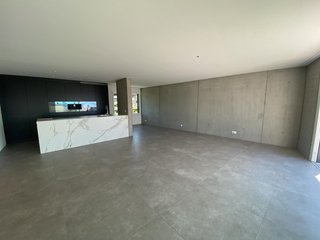 Reust-Platten_Wohnzimmer-01.jpg