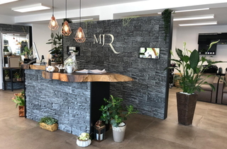 Reust-Platten_Coiffeur-MJR_02.jpg